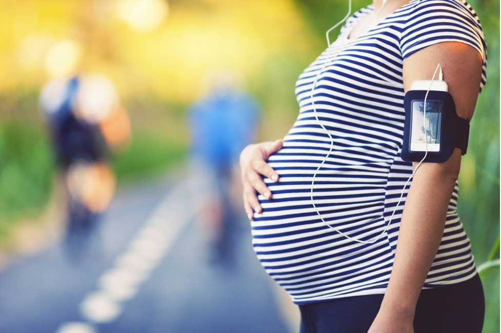 چرا باید در دوران بارداری پیاده‌روی کرد؟