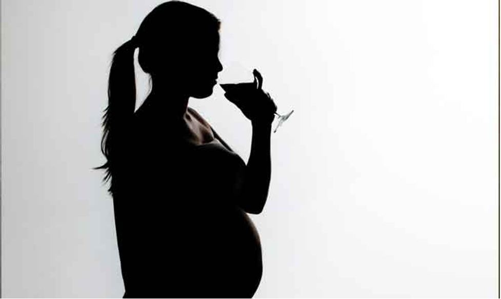 عوارض مصرف الکل در بارداری برای مادر و جنین