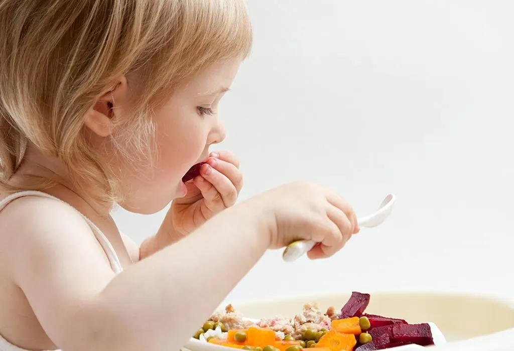 تغذیه کودک از بدو تولد تا 5 سالگی