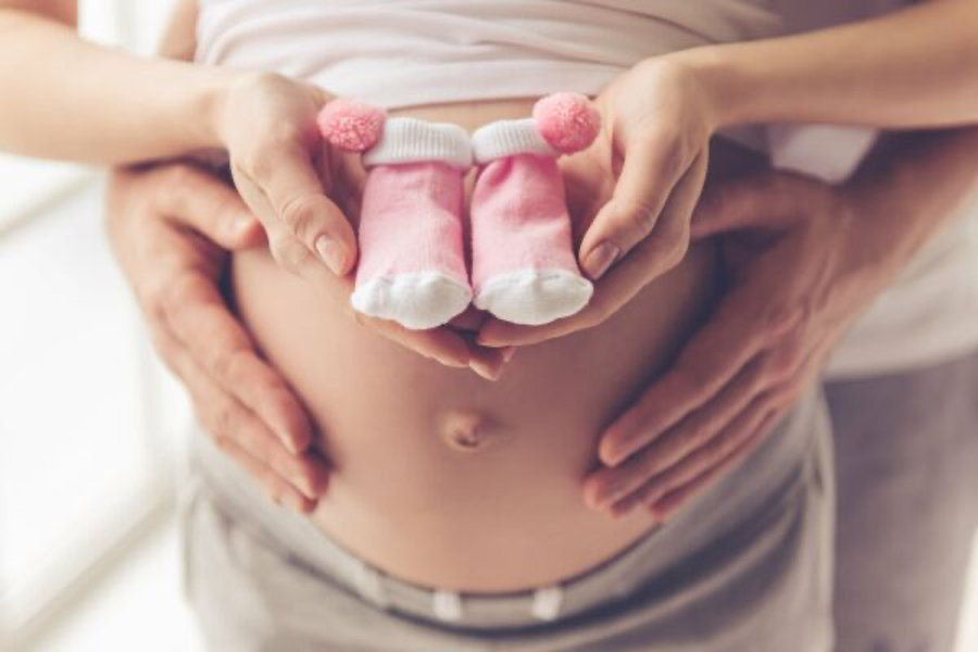 علائم دختر بودن جنین در بارداری