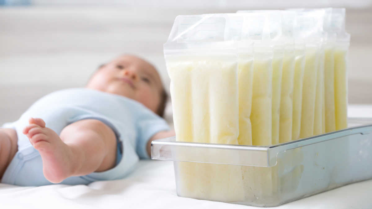 روش نگهداری از شیر مادر در دمای محیط