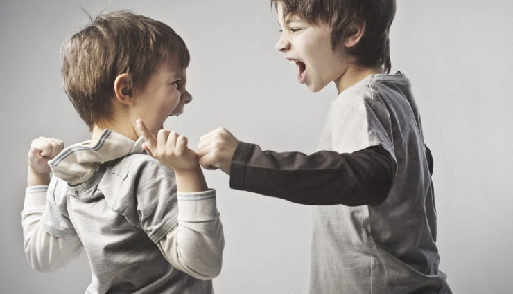 روانشناسی رفتار پرخاشگرانه کودک: علل و راه‌های مقابله