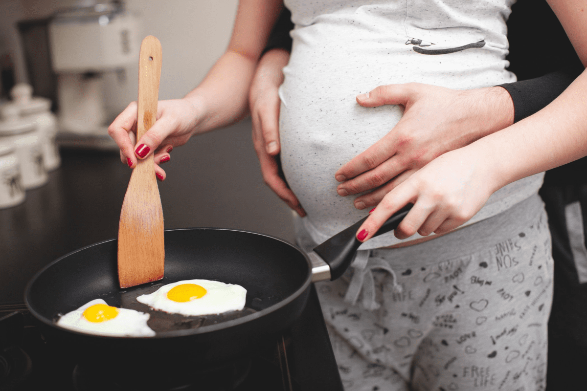 آیا مصرف تخم مرغ در بارداری باعث آلرژی در نوزاد می‌شود؟