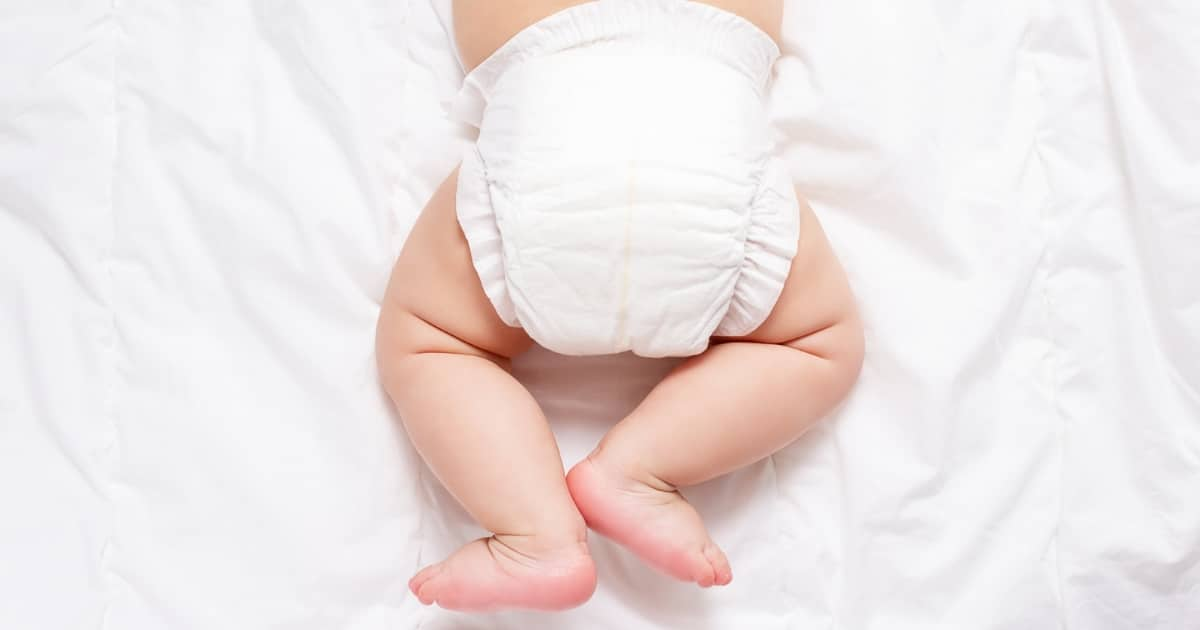 راهنمای کامل مدفوع نوزاد: آیا می‌توان با بررسی مدفوع به سلامت نوزاد پی برد؟